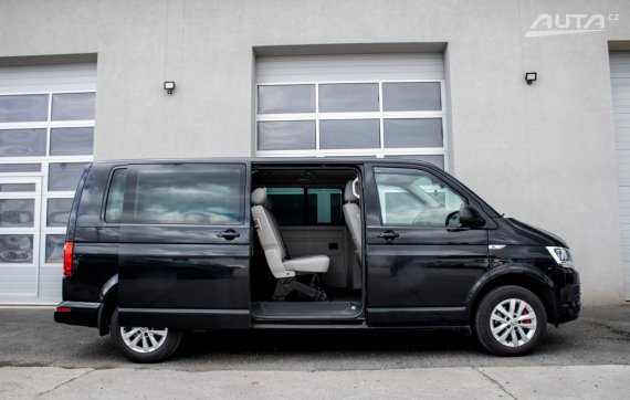 Volkswagen T6 Caravelle 2.0 TDI Comfortline LR DSG / 110kW / A7 / ZÁRUKA / AJ NA SPLÁTKY / PROTIÚČET 2016 béžová