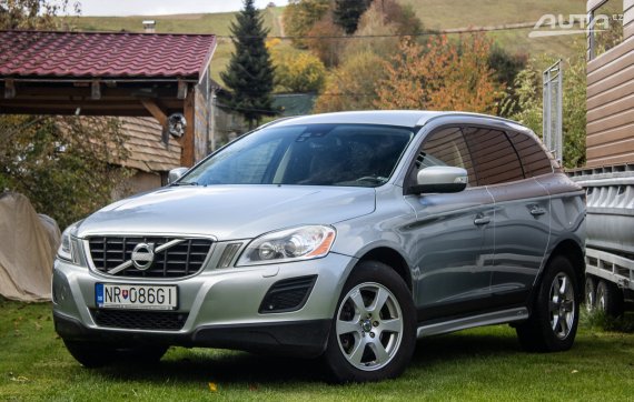 Volvo XC60 D3 AWD Ocean Race, 120kW (2011) / AJ NA SPLÁTKY / PROTIÚČET / 2011 - hlavní pohled