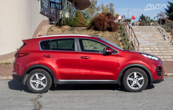 Kia Sportage 1.7 CRDi 2WD GT-Line / 104kW / A7 / ZÁRUKA / AJ NA SPLÁTKY / PROTIÚČET 2017 červená