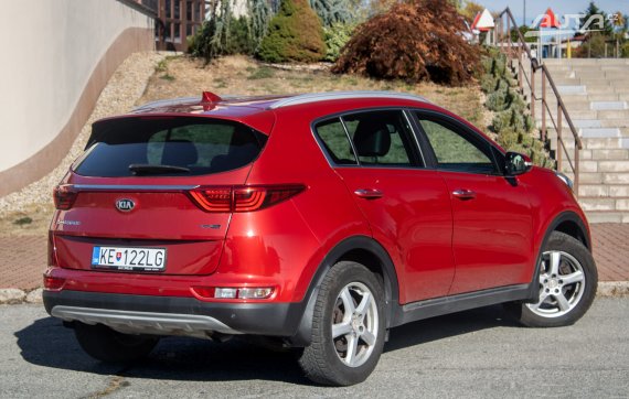 Kia Sportage 1.7 CRDi 2WD GT-Line / 104kW / A7 / ZÁRUKA / AJ NA SPLÁTKY / PROTIÚČET 2017 červená