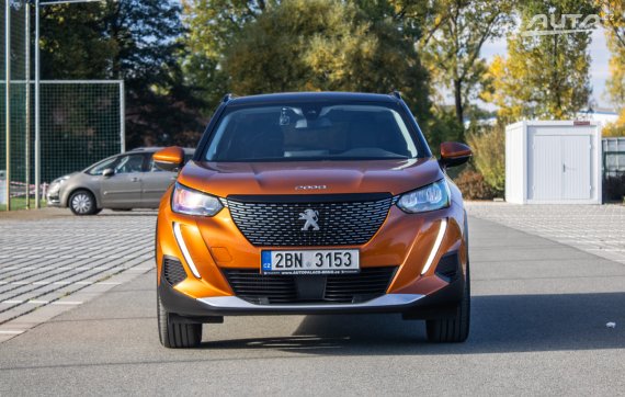 Peugeot 2008 Allure 2021 74kW 2021 oranžová
