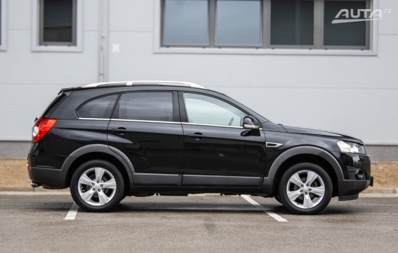 Chevrolet Captiva 2013 LPG 123kW AT/6 - 7Miest / AJ NA SPLÁTKY / PROTIÚČET 2013 černá