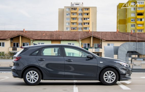 Kia Ceed 1.5 T-GDi Silver 7-DCT / 103kW / A7 / ZÁRUKA / AJ NA SPLÁTKY / PROTIÚČET 2026 šedá