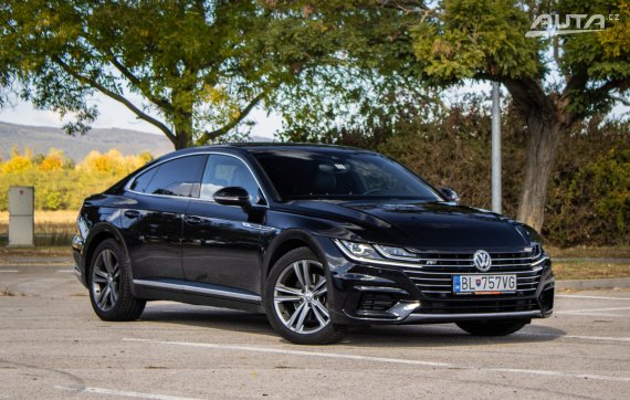 Volkswagen Arteon 2.0 TDI SCR BMT R-Line DSG, 110 kW, A7 / AJ NA SPLÁTKY / PROTIÚČET / 2019 černá
