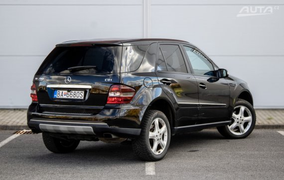 Mercedes-Benz ML 280 CDI RWD 140kW AT/7 2006 / AJ NA SPLÁTKY / PROTIÚČET 2006 černá