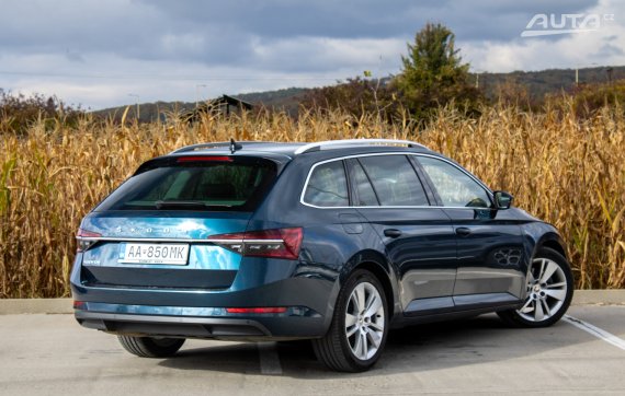 Škoda Superb Combi 2.0 TDI Style DSG / 140kW / A7 / ZÁRUKA / AJ NA SPLÁTKY / PROTIÚČET 2020 zelená