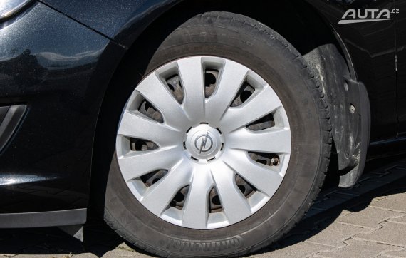 Opel Astra 1.4, 88kW (2015) / AJ NA SPLÁTKY / PROTIÚČET / 2015 černá