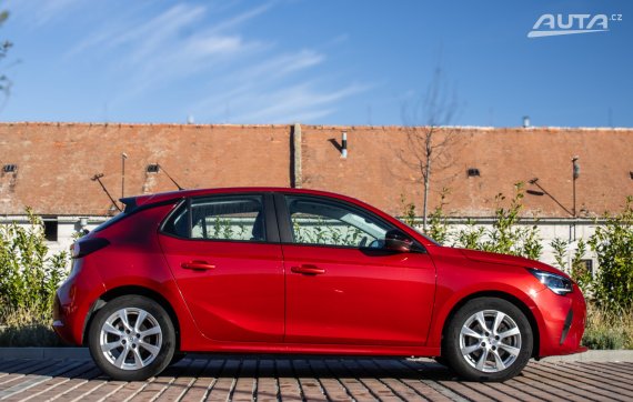 Opel Corsa 2021 74kW 2021 červená
