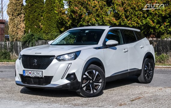 Peugeot 2008 1.5 BlueHDI 96kW EAT8 2021 / AJ NA SPLÁTKY / PROTIÚČET 2021 - hlavní pohled