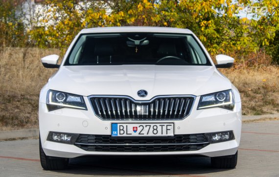 Škoda Superb 2.0 TDI Business 4x4 / 110kW / M6 / ZÁRUKA / AJ NA SPLÁTKY / PROTIÚČET 2018 bílá