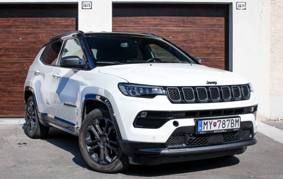 Jeep Compass 1.3 GSE T4 110kW 80th Anniversary / AJ NA SPLÁTKY / PROTIÚČET / 2022 bílá