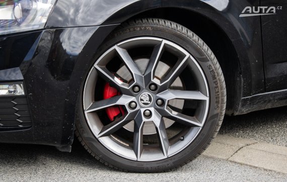 Škoda Octavia Combi 2.0 TDI RS 4x4 DSG, 135kW (2016) / AJ NA SPLÁTKY / PROTIÚČET / 2016 černá