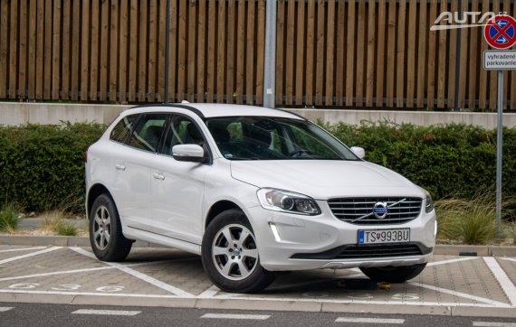 Volvo XC60 D3 Kinetic Geartronic 2015 bílá