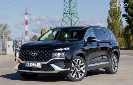 Hyundai Santa Fe 2.2 CRDi Premium 4x4 7MIEST / 142kW / A8 / ZÁRUKA / AJ NA SPLÁTKY / PROTIÚČET 2023 - hlavní pohled
