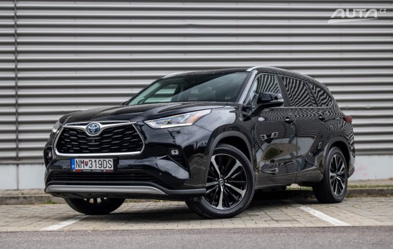 Toyota Highlander 2022 140kW CVT/1 4x4 -7 Miest / AJ NA SPLÁTKY / PROTIÚČET 2022 - hlavní pohled