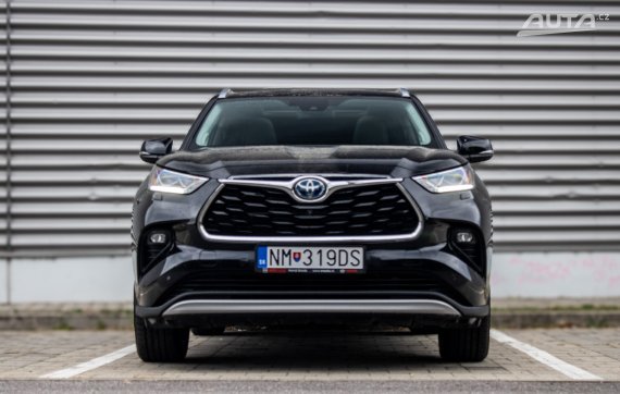 Toyota Highlander 2022 140kW CVT/1 4x4 -7 Miest / AJ NA SPLÁTKY / PROTIÚČET 2022 černá