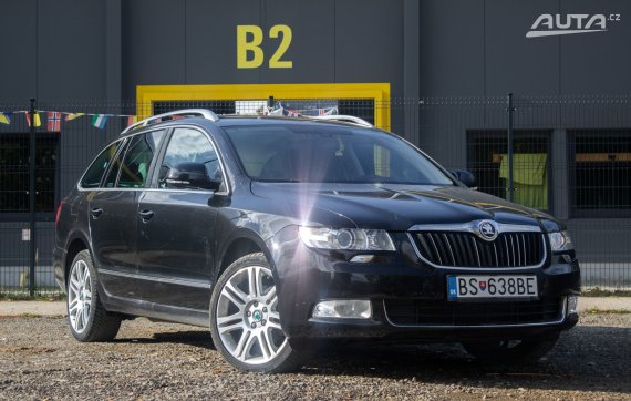Škoda Superb Combi 2.0 TDI 4x4 Elegance DSG / 103kW / A6 / ZÁRUKA / AJ NA SPLÁTKY / PROTIÚČET 2011 černá