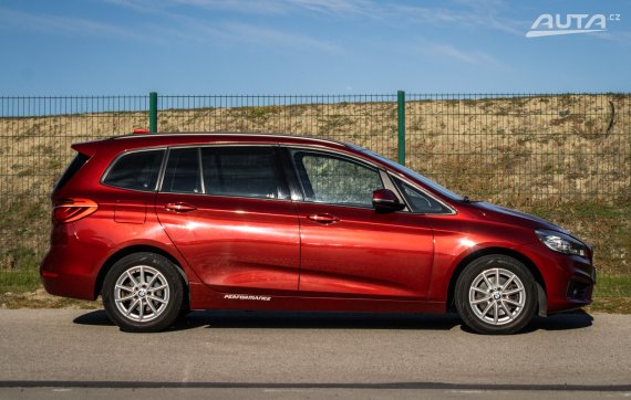 BMW Rad 2 Gran Tourer 218d Advantage A/T, 110 kW, A8, 5d. / AJ NA SPLÁTKY / PROTIÚČET / 2017 červená