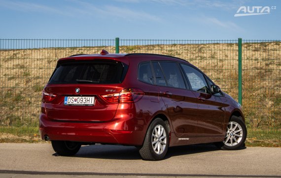 BMW Rad 2 Gran Tourer 218d Advantage A/T, 110 kW, A8, 5d. / AJ NA SPLÁTKY / PROTIÚČET / 2017 červená