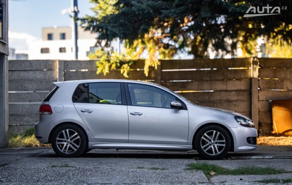 Volkswagen Golf 1.6 TDI Rabbit, 77kW, M5 / AJ NA SPLÁTKY / PROTIÚČET / 2011 stříbrná metalíza