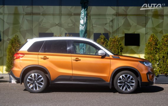 Suzuki Vitara 1.6 VVT Elegance 4WD / 88kW / A6 / ZÁRUKA / AJ NA SPLÁTKY / PROTIÚČET 2015 oranžová
