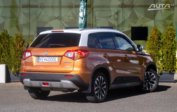 Suzuki Vitara 1.6 VVT Elegance 4WD / 88kW / A6 / ZÁRUKA / AJ NA SPLÁTKY / PROTIÚČET 2015 oranžová