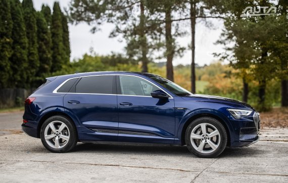 Audi E-tron 50 Quattro 2021 230kW / AJ NA SPLÁTKY / PROTIÚČET 2021 modrá
