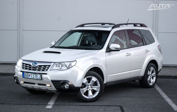 Subaru Forester 2.0 Comfort 108kW MT/6 2013 / AJ NA SPLÁTKY / PROTIÚČET 2013 - hlavní pohled