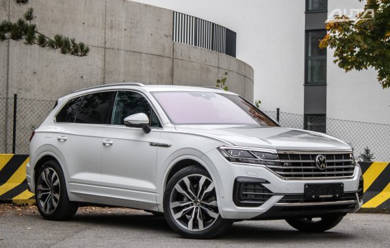 Volkswagen Touareg 3.0 TDI R-Line 210kW Tiptronic 2021 / AJ NA SPLÁTKY / PROTIÚČET 2021 bílá