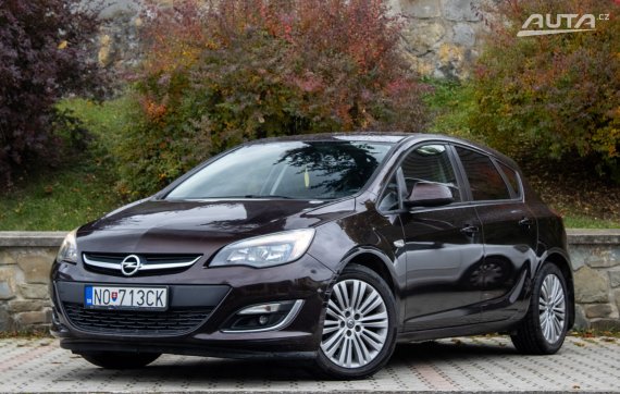 Opel Astra 1.4, 88kW (2013) / AJ NA SPLÁTKY / PROTIÚČET / 2013 - hlavní pohled