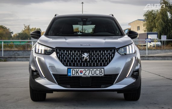 Peugeot 2008 1.5 BlueHDi 130 GT EAT8, 96 kW, A8 / AJ NA SPLÁTKY / PROTIÚČET / 2021 šedá
