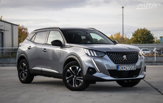 Peugeot 2008 1.5 BlueHDi 130 GT EAT8, 96 kW, A8 / AJ NA SPLÁTKY / PROTIÚČET / 2021 šedá