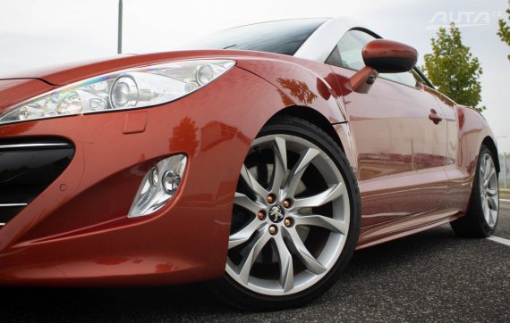 Peugeot RCZ 1.6 200k 2011 oranžová