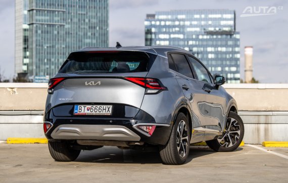 Kia Sportage 1.6 T-GDi mHEV Platinum 2022 110kW AT/7 / AJ NA SPLÁTKY / PROTIÚČET 2022 šedá