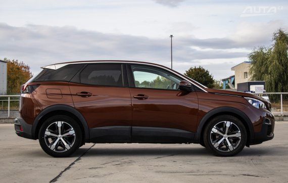 Peugeot 3008 1.2 PureTech, 96 kW, M6, 5d. / AJ NA SPLÁTKY / PROTIÚČET / 2017 hnědá