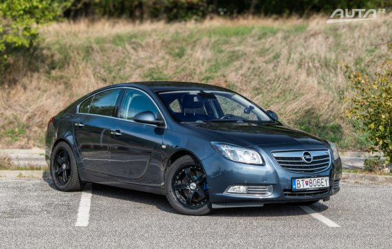 Opel Insignia 2.0 Turbo ECOTEC 162kW MT/6 2009 / AJ NA SPLÁTKY / PROTIÚČET 2009 modrá
