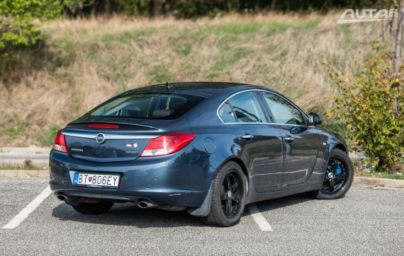 Opel Insignia 2.0 Turbo ECOTEC 162kW MT/6 2009 / AJ NA SPLÁTKY / PROTIÚČET 2009 modrá