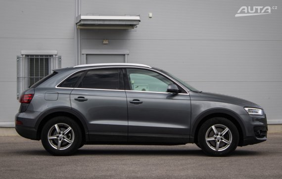 Audi Q3 2.0 TDI 177k quattro S tronic, 130 kW, A7 / AJ NA SPLÁTKY / PROTIÚČET / 2012 šedá
