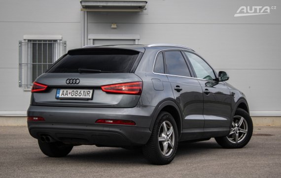 Audi Q3 2.0 TDI 177k quattro S tronic, 130 kW, A7 / AJ NA SPLÁTKY / PROTIÚČET / 2012 šedá