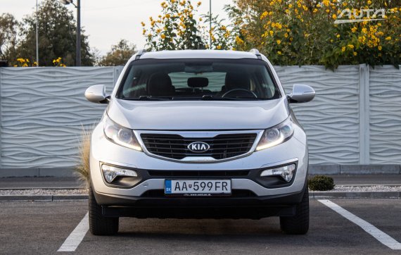 Kia Sportage 2.0 CRDi, 100kW (2013) / AJ NA SPLÁTKY / PROTIÚČET / 2013 stříbrná metalíza