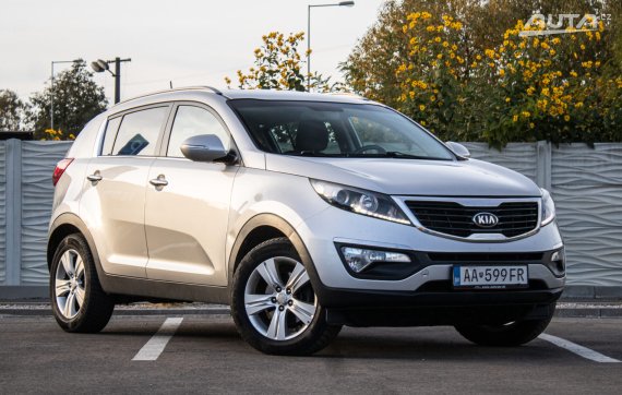 Kia Sportage 2.0 CRDi, 100kW (2013) / AJ NA SPLÁTKY / PROTIÚČET / 2013 stříbrná metalíza