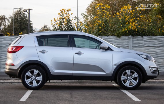 Kia Sportage 2.0 CRDi, 100kW (2013) / AJ NA SPLÁTKY / PROTIÚČET / 2013 stříbrná metalíza