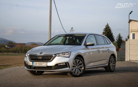 Škoda Scala 1.0 TSI 2023 - hlavní pohled