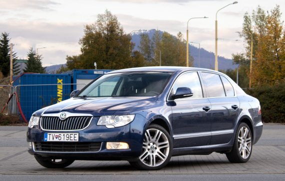 Škoda Superb 2.0 TDI 4x4 / 125kW / M6 / ZÁRUKA / AJ NA SPLÁTKY / PROTIÚČET