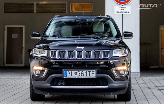 Jeep Compass 2.0L MJet AWD Limited / 103kW / A9 / ZÁRUKA / AJ NA SPLÁTKY / PROTIÚČET 2018 černá
