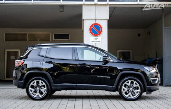 Jeep Compass 2.0L MJet AWD Limited / 103kW / A9 / ZÁRUKA / AJ NA SPLÁTKY / PROTIÚČET 2018 černá