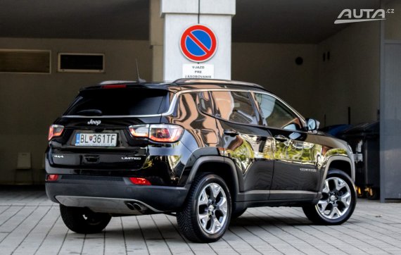 Jeep Compass 2.0L MJet AWD Limited / 103kW / A9 / ZÁRUKA / AJ NA SPLÁTKY / PROTIÚČET 2018 černá