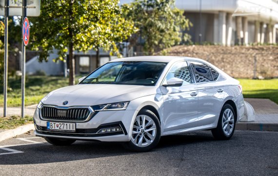 Škoda Octavia 2.0 TDI Joy+ 2023 DSG 85kW / AJ NA SPLÁTKY / PROTIÚČET 2023 - hlavní pohled