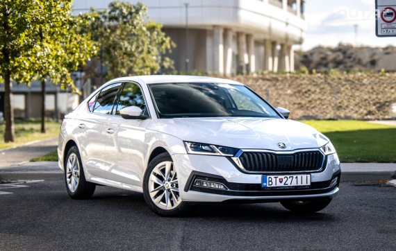 Škoda Octavia 2.0 TDI Joy+ 2023 DSG 85kW / AJ NA SPLÁTKY / PROTIÚČET 2023 bílá