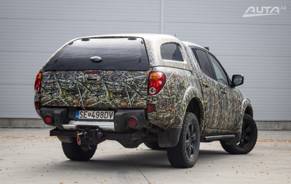 Mitsubishi L 200 L200 2.5 DI-D Double Cab A/T, 100 kW, A4, 4d. / AJ NA SPLÁTKY / PROTIÚČET / 2008 hnědá